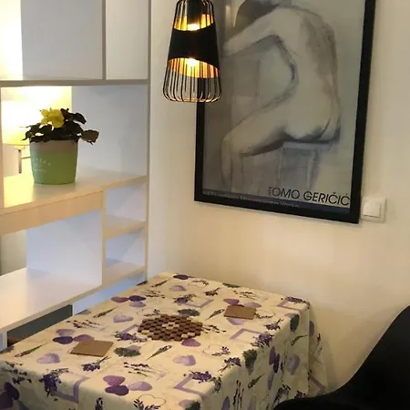 Grgic アパート Žrnovo