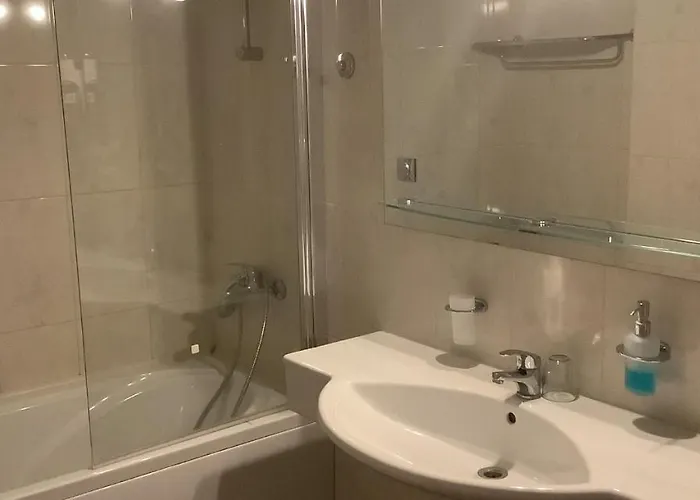 格吉奇公寓酒店 Zrnovo