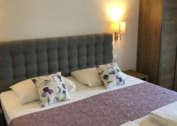 格吉奇公寓酒店 *