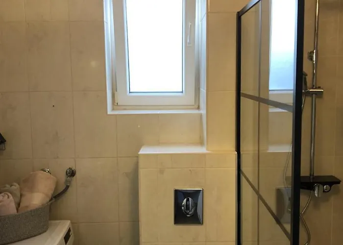 格吉奇公寓酒店 Zrnovo