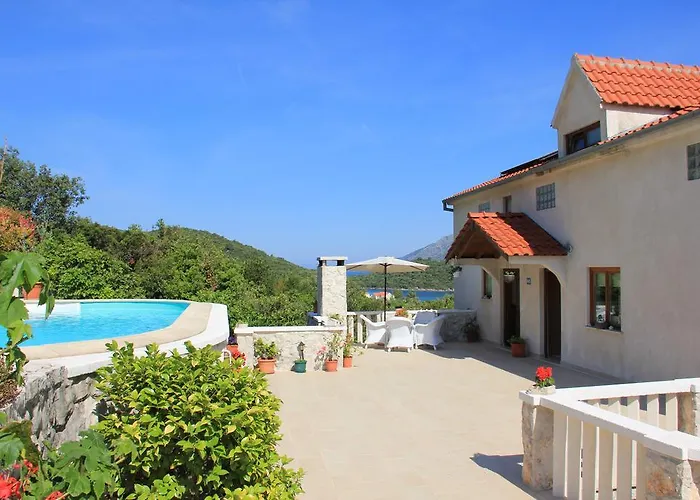 格吉奇公寓酒店 公寓 Zrnovo